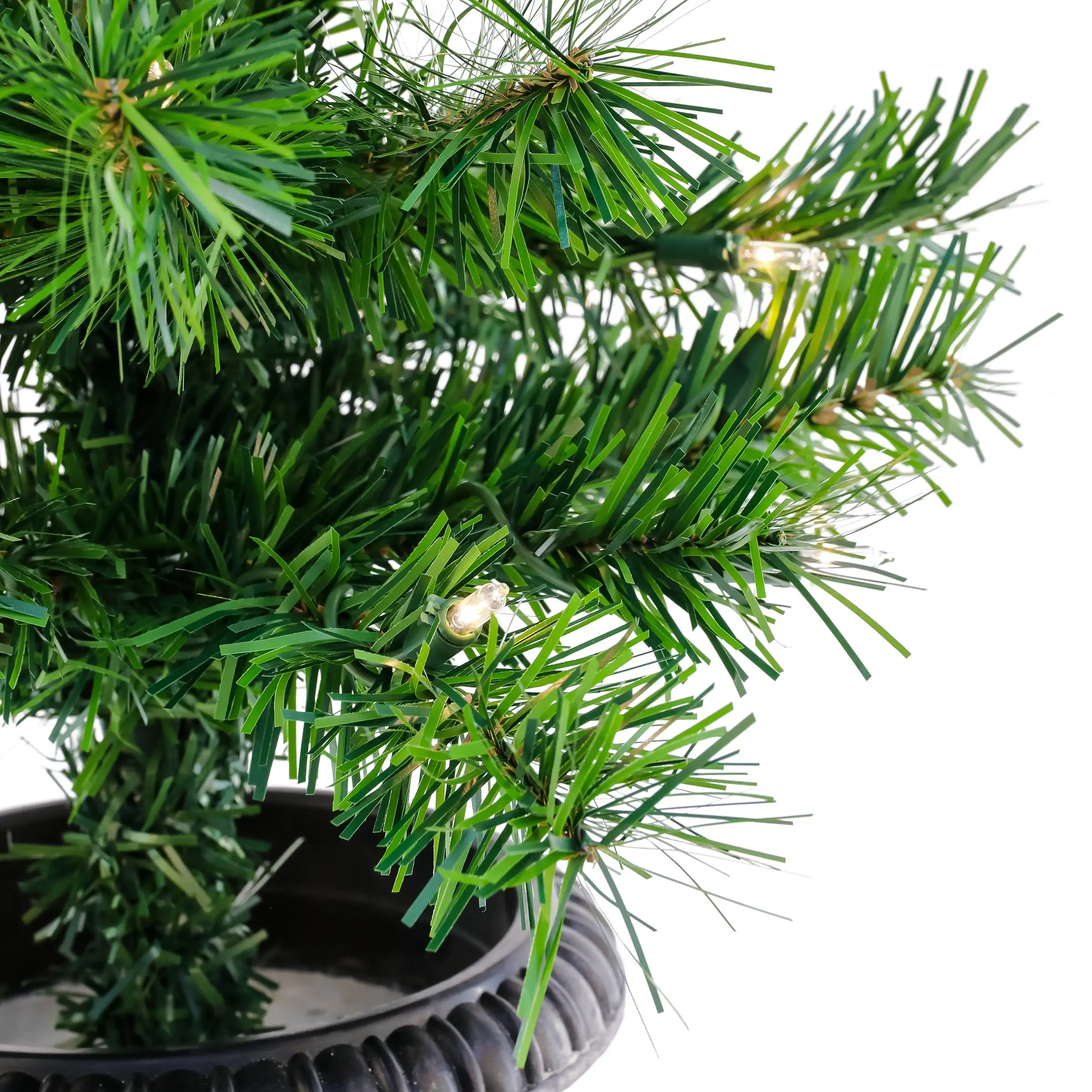 National Tree Company Warm Welcome Bundle Pre-Lit Assortment - Image 3